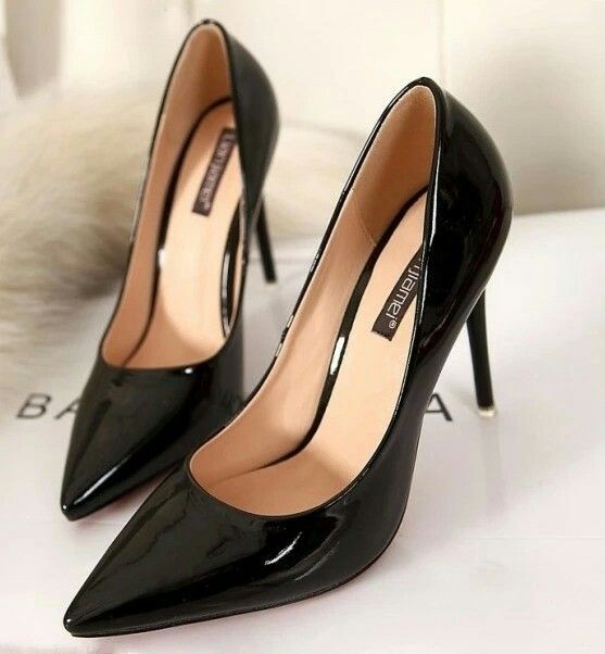 Heels (Pumps, Stilettos, Wedges)